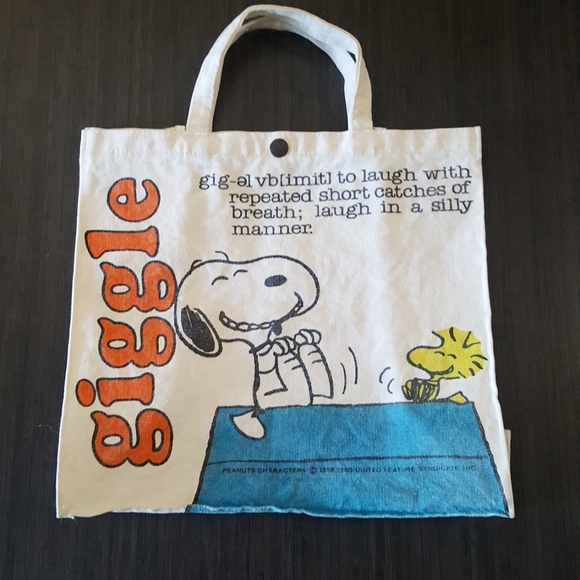Peanuts Handbags - Adorable vintage 1960s white denim Peanuts character bag